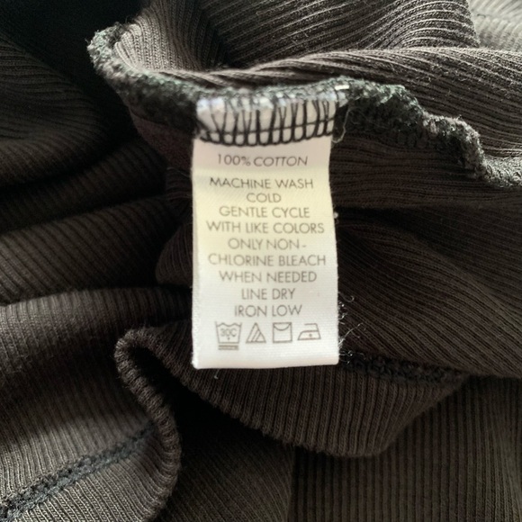 CALVIN KLEIN Vneck ribbed black stretch LONG SLEEVE shirt, LARGE - Picture 6 of 8